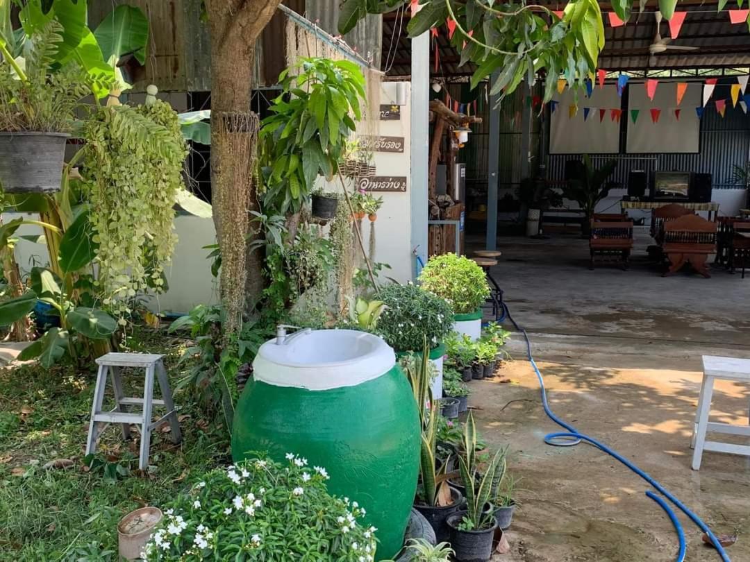 Khun Chuat's House Проживание в семье Ban Nong Ben